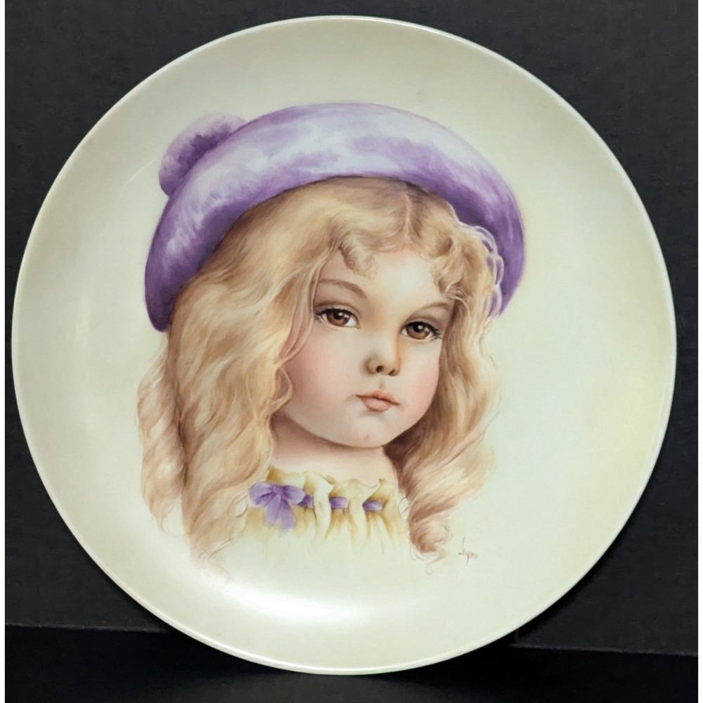 Vtg Hutschenreuther Gelb Collectible Plate "Jayne" Blonde Girl in Purple Beret